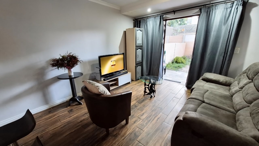 To Let 2 Bedroom Property for Rent in Table View Western Cape